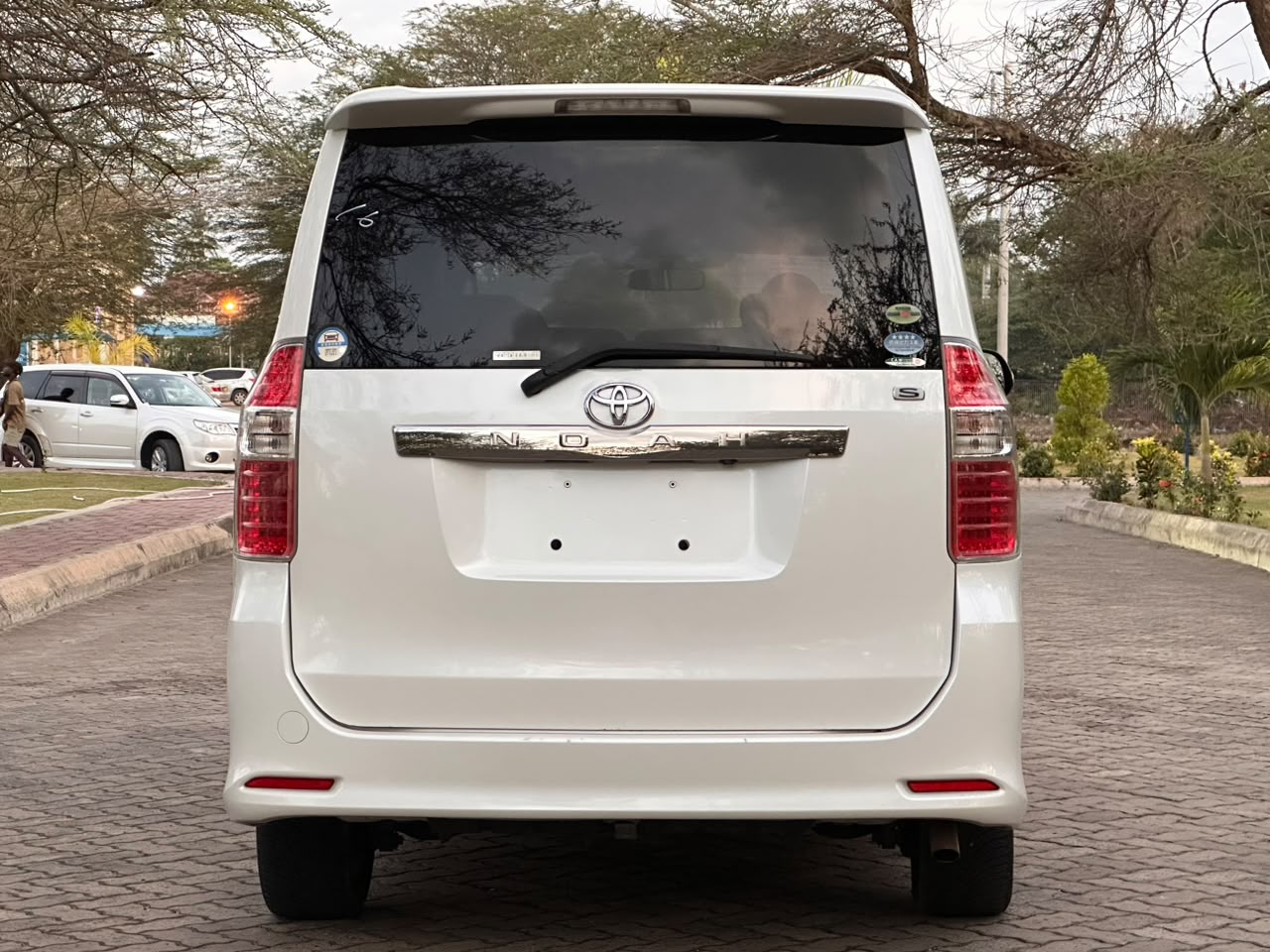 TOYOTA NOAH CHASSIS thumbnail 9
